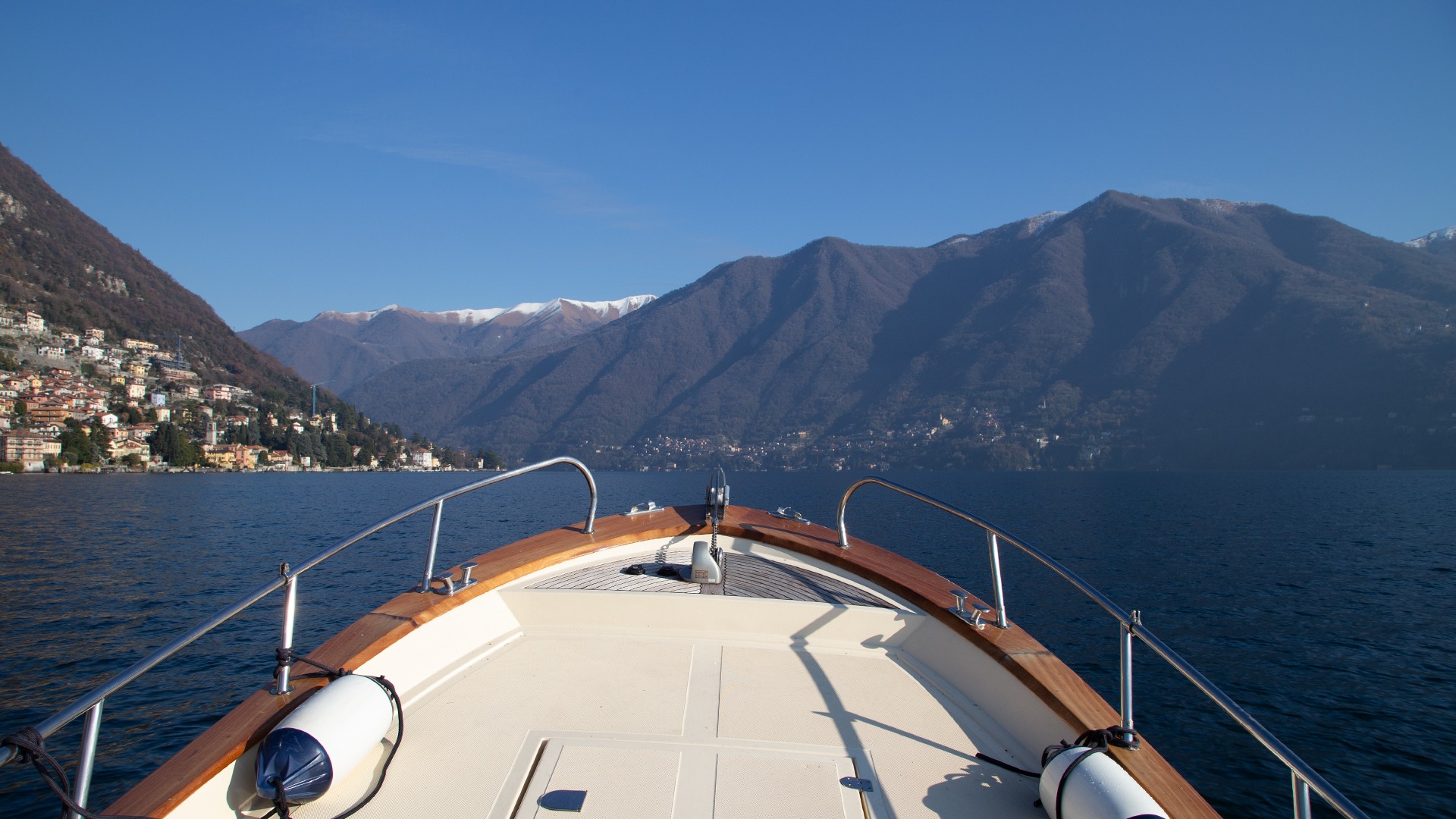 Lake Como by boat - discover lake Como